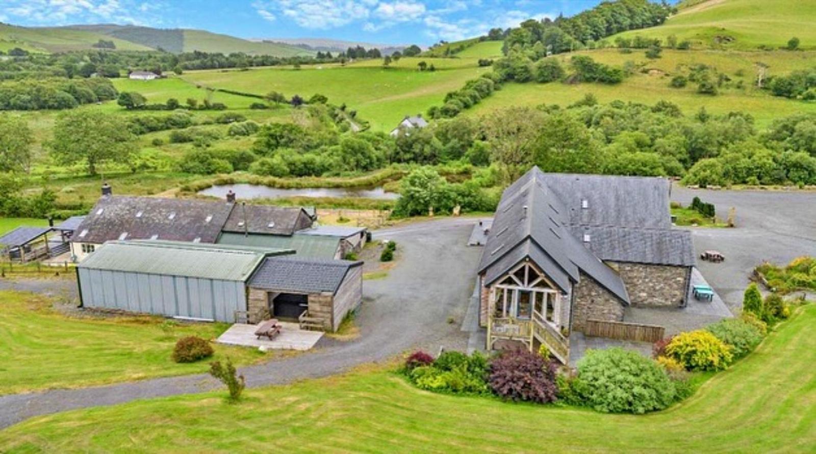 Вилла Finest Retreats - The Welsh Barn Аберистуит Экстерьер фото